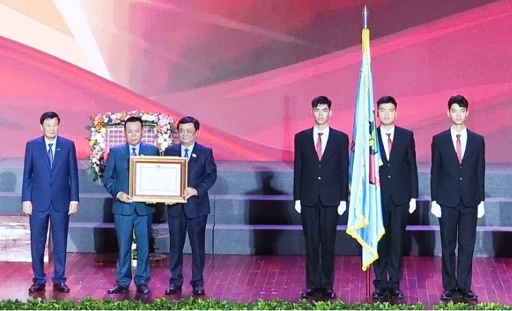 Dabaco lọt top 108 doanh nghiệp có lợi nhuận tốt nhất trong một thập kỷ - Dấu ấn ngày doanh nhân Việt Nam
